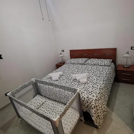 アパート Il Vico ガエータ